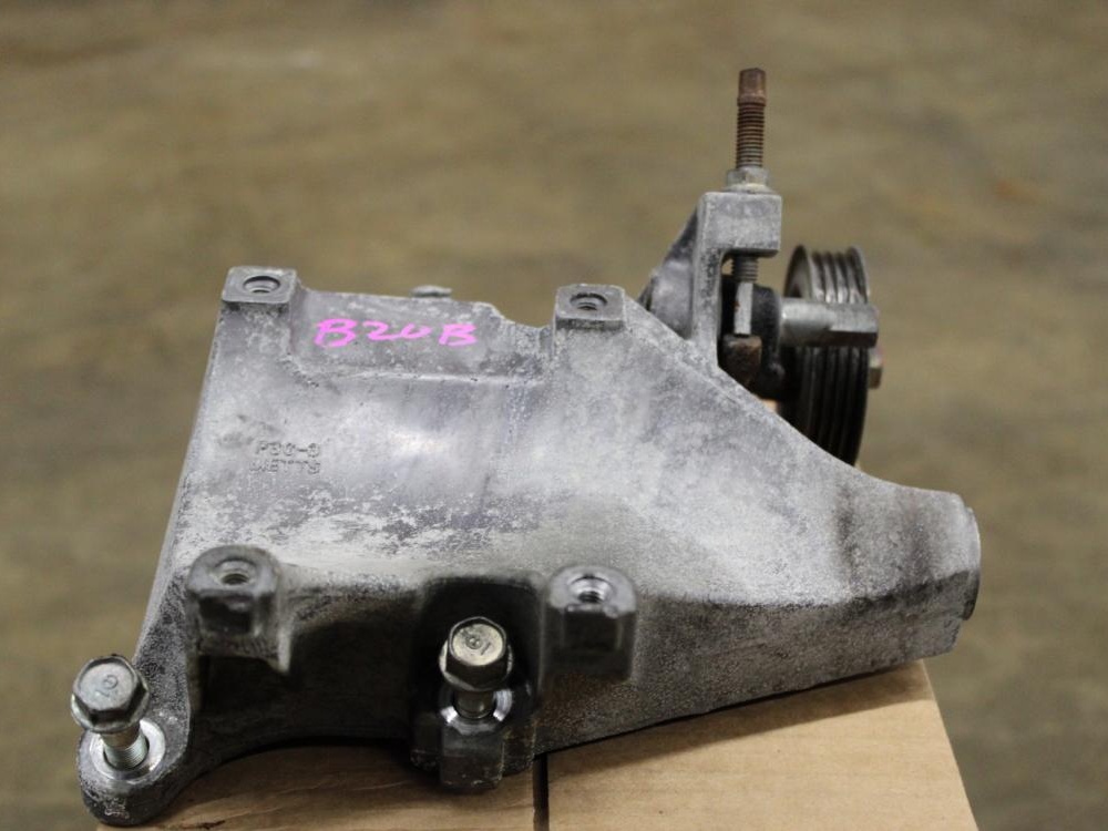 JDM 1997-2001 HONDA CR-V B20B B20Z 2.0L DOHC 4 CYLINDER AC BRACKET: Image 2