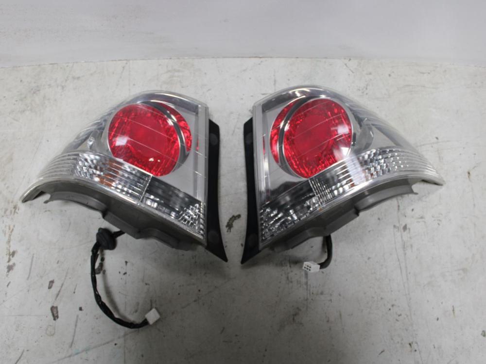 JDM Lexus Is300 LEFT/Right Tail Lights 2001-2003 Toyota Altezza both sides.: Image 3
