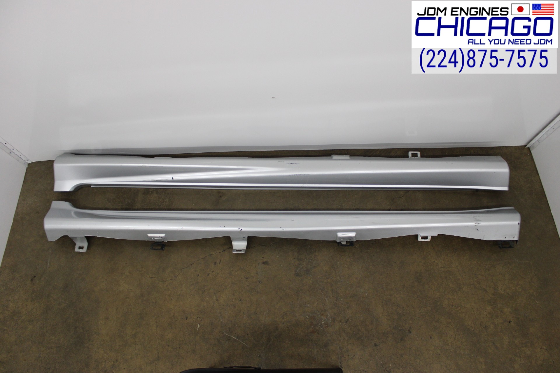 JDM 1999-2005 MAZDA MIATA SIDE SKIRTS IN A VERY GOOD CONDITION