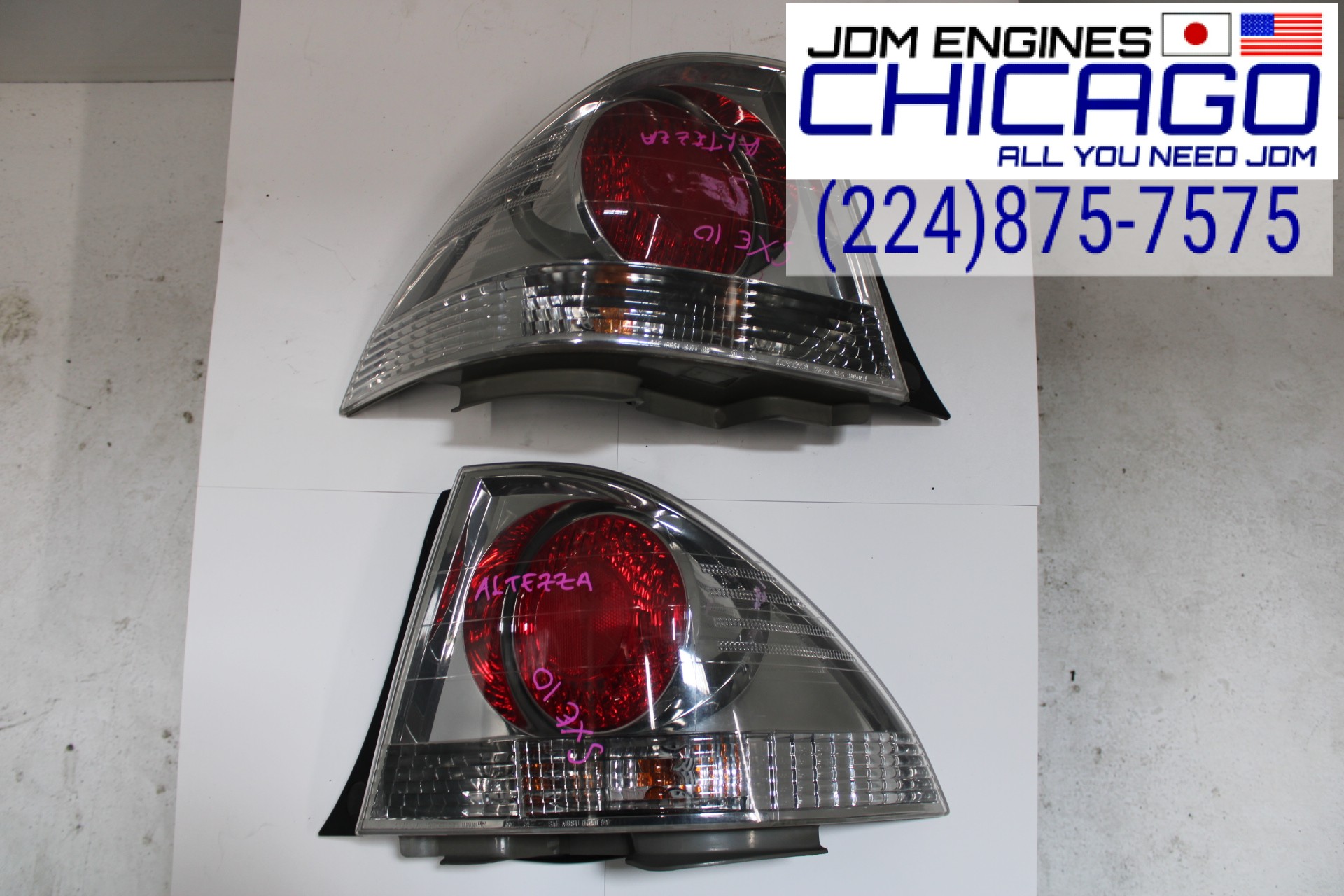JDM Lexus Is300 LEFT/Right Tail Lights 2001-2003 Toyota Altezza both sides.