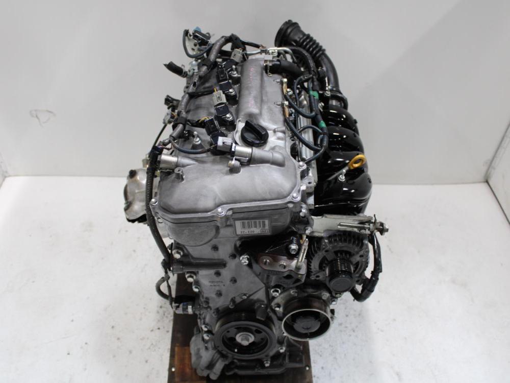 JDM 2009-2014  TOYOTA COROLLA 2ZR-FE 1.8L DOHC VVTI 4 CYL ENGINE: Image 1