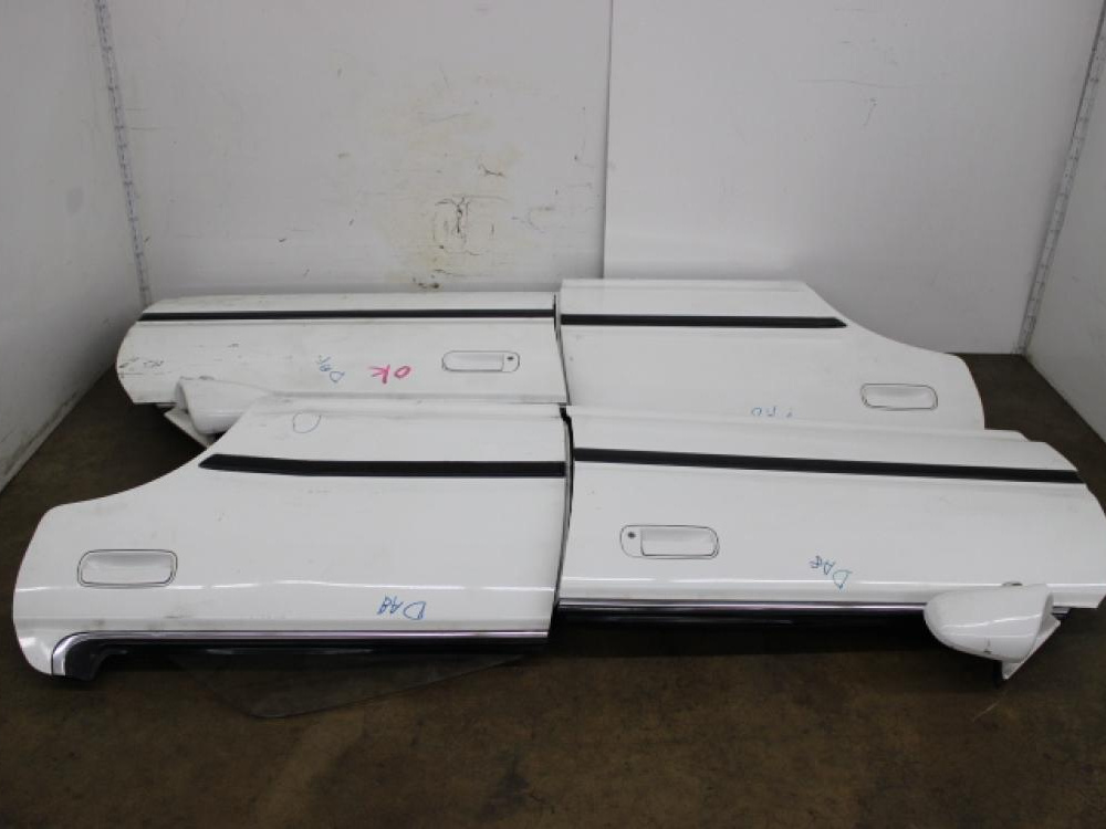 JDM 90-93 ACURA INTEGRA 4 DOORS WITH DOOR CARDS, REAR BUMPER & TRUNK: Image 1